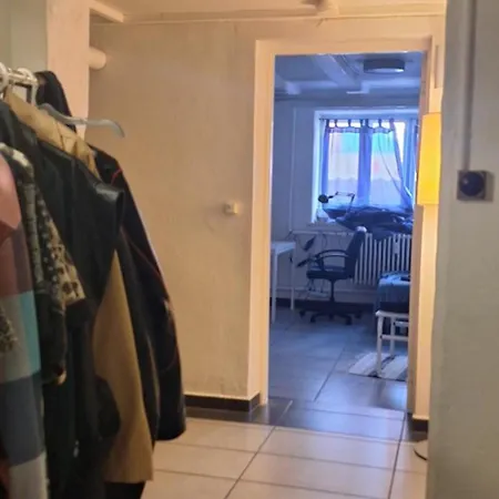 Apartment Basement Of House - Entire Place *