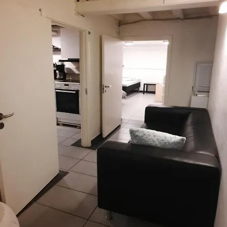 Apartment Basement Of House - Entire Place