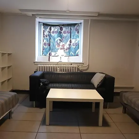 Lägenhet Basement Of House - Entire Place Odense