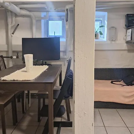 Basement Of House - Entire Place *